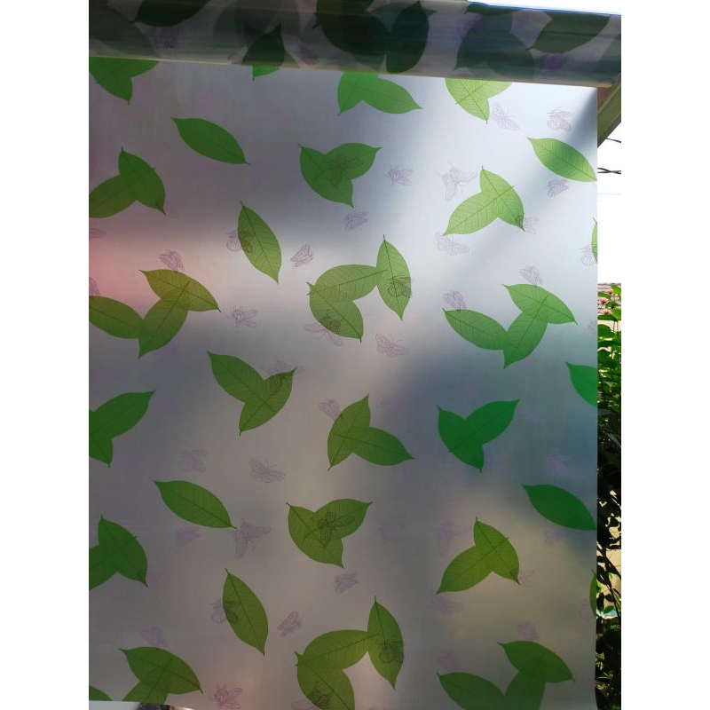 stiker kaca motif daun hijau kupu kupu