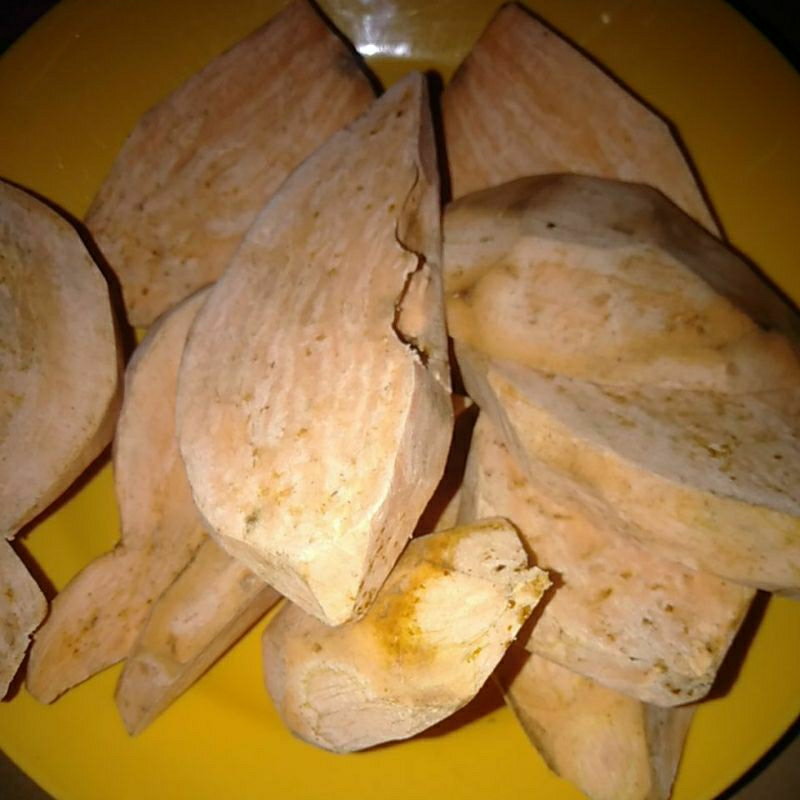 

Umbi Telo Tela Ketela rambat kupas kulit
