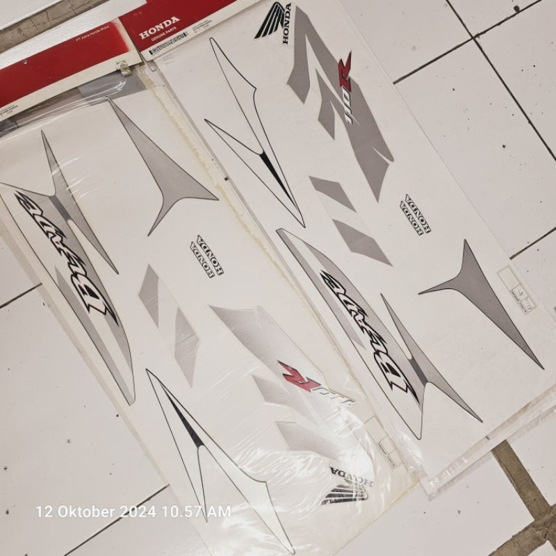 Stripe body Blade set R/L. 871X0-KWB-920ZER/ZEL