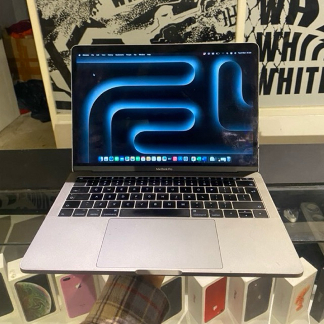 Macbook pro 2017 non touchbar