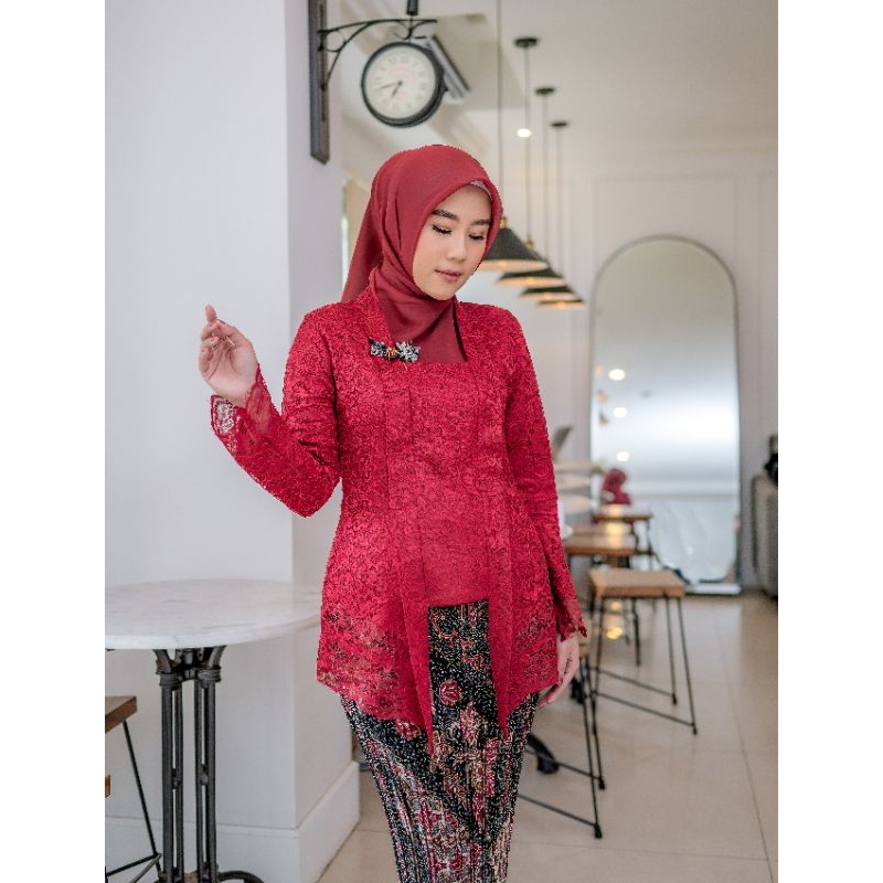 STELAN DAN ATASAN KEBAYA KUTU BARU  BAHAN BROKAT KEBAYA TRADISIONAL/KEBAYA KUTU BARU WISUDA/KEBAYA S