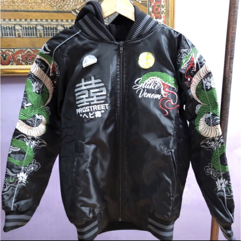 Sukajan Prostreet Snake Venom