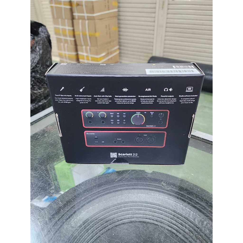 Focusrite Scarlett 2i2 Studio 4rd Gen USB Audio Interface – PAKET