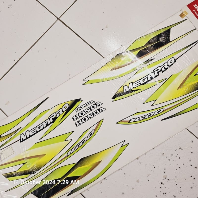 Stripe body Megapro set. 871X0-KEH-670