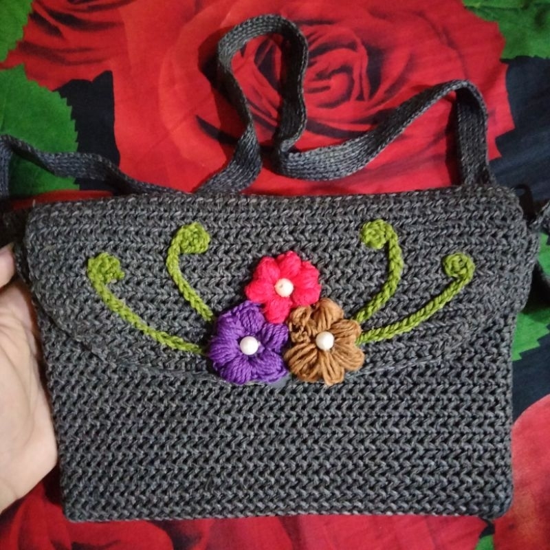 PRELOVED Tas selempang rajut