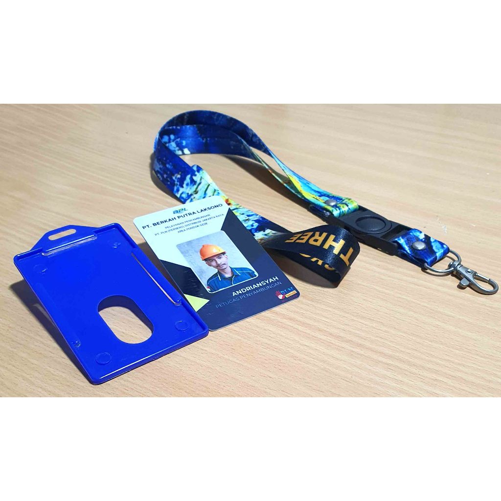 

PAKET CETAK ID CARD + TALI LANYARD SUBLIM + HOLDER SATU SET