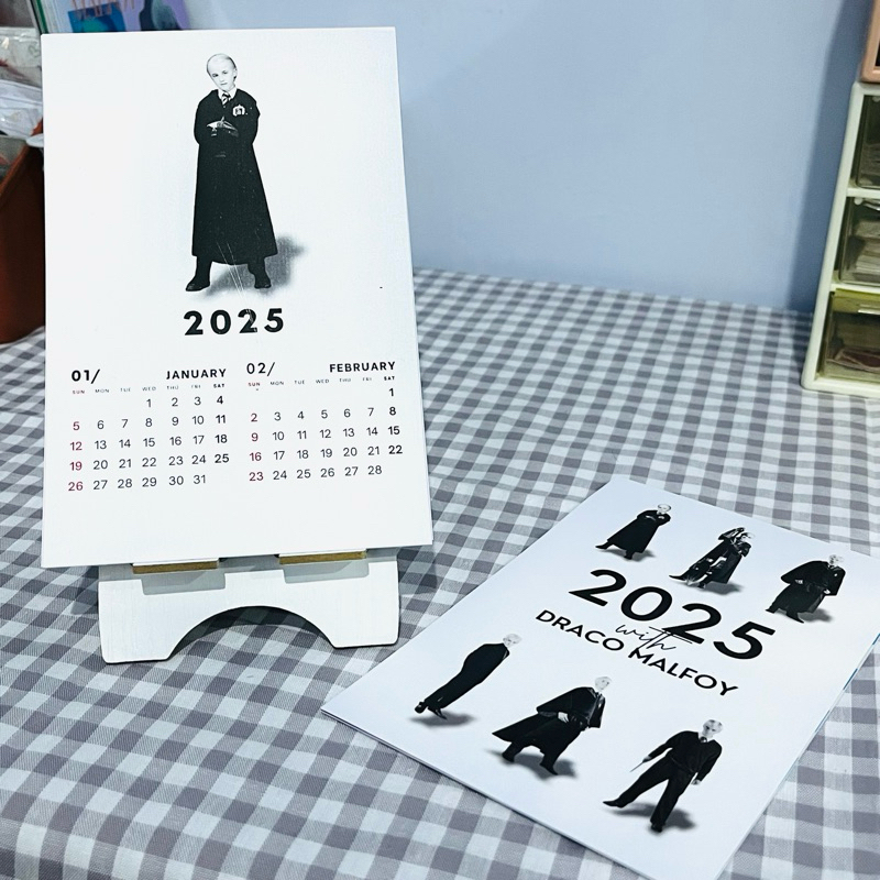 

[READY] KALENDER MEJA 2025 WITH DRACO MALFOY FREE HOLDER & PHOTO PRINT | DESK CALENDAR DRACO MALFOY