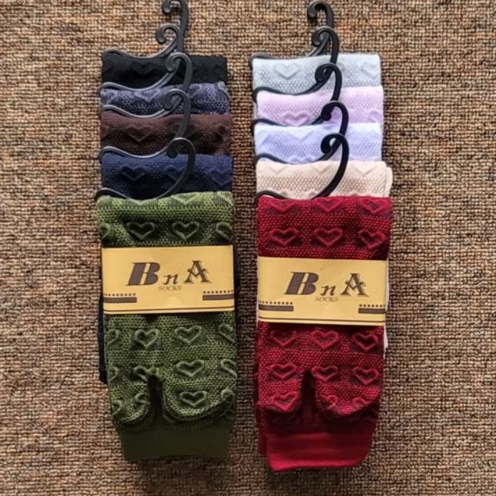 1 lusin / 12 pasang kaos kaki jempol nilon embos motif hati timbul wanita muslimah dewasa