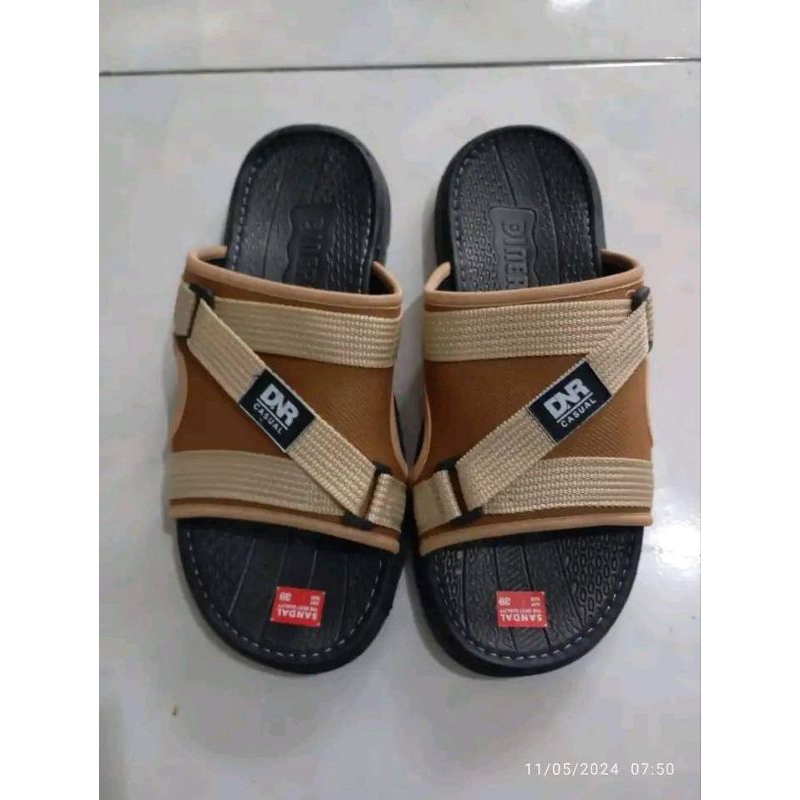 sandal selop distro pria