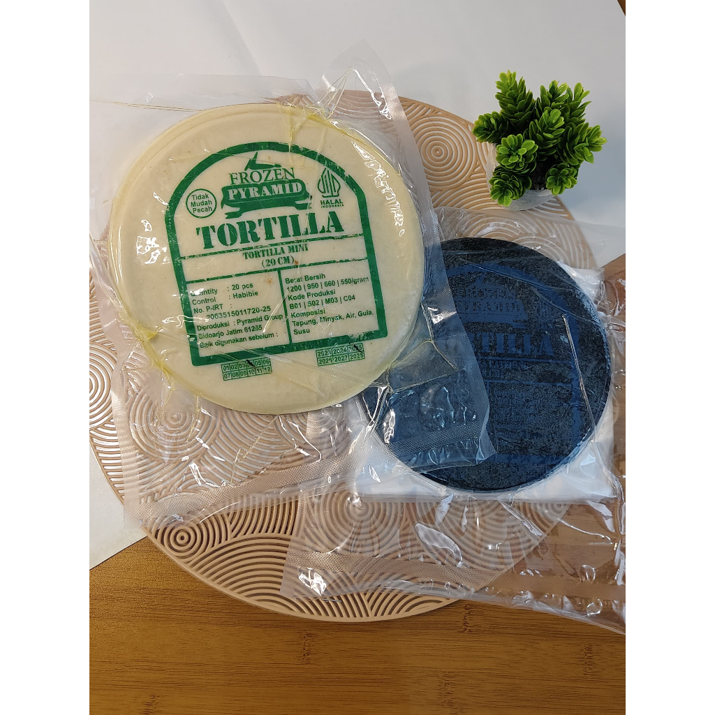 

Pake 2 Tortilla Pyramid Ori UK 20 CM dan Black UK 18 cm isi 20 lembar