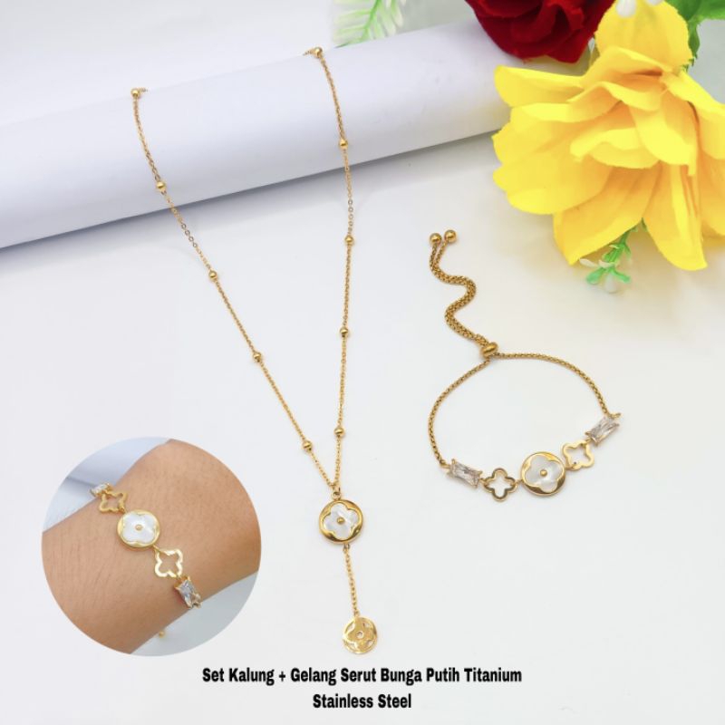set kalung + gelang serut bunga putih titanium fashion wanita