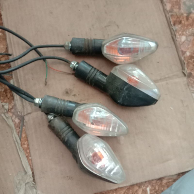 lampu sein cb150r verza