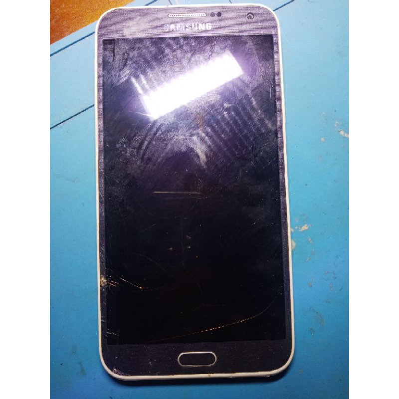 Samsung E700H mesin normal minus lcd pecah