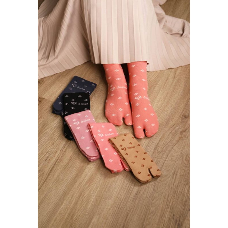 Kaos Kaki Sashee Jempol Aster