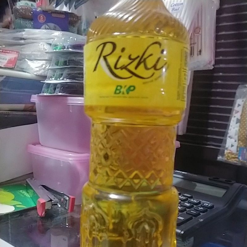 

MINYAK BOTOL RIZKY 850 ML