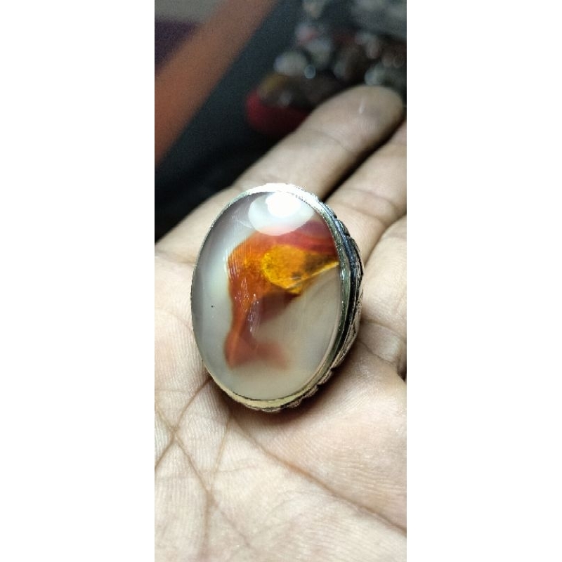 Cincin batu akik yakut merah