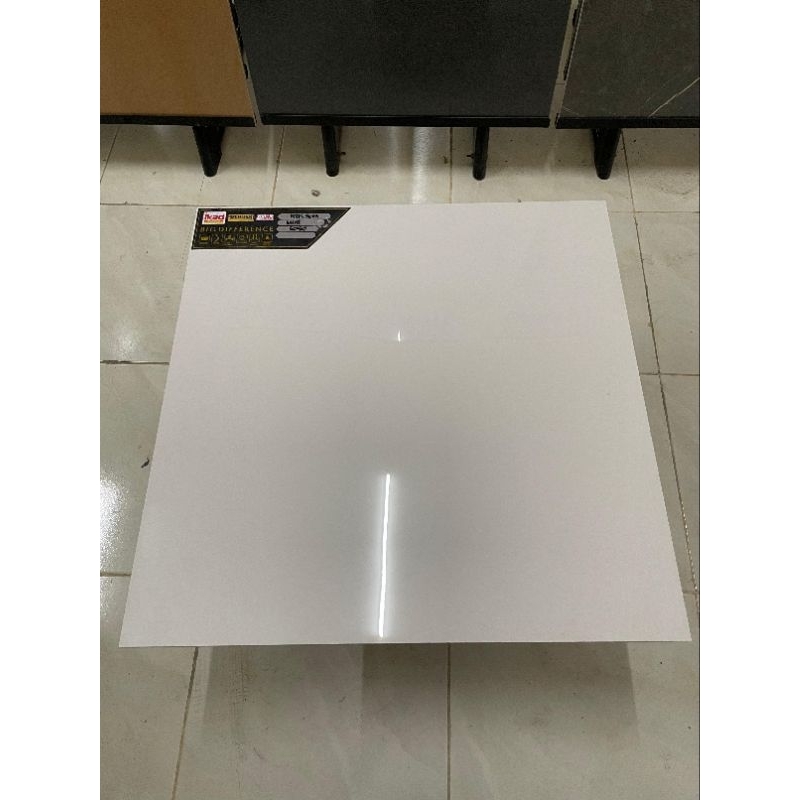 GRANIT MURAH 60X60 IKAD SWAN WHITE / PUTIH POLOS GLAZED POLISH