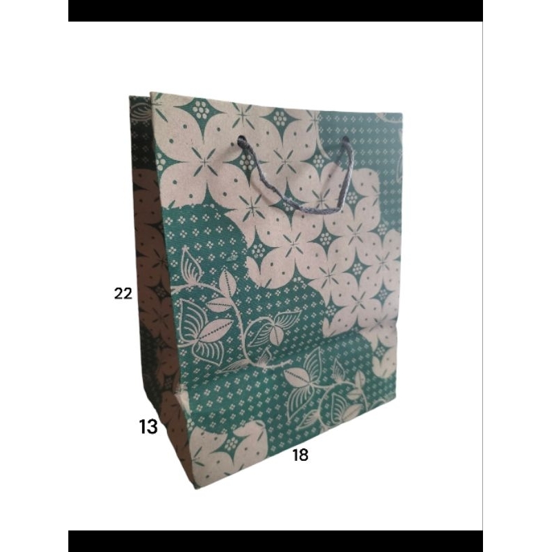 

Paper bag R5 paper bag motif ukuran 18x13x22/pxlxt