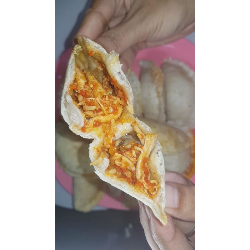

cireng isi ayam pedas