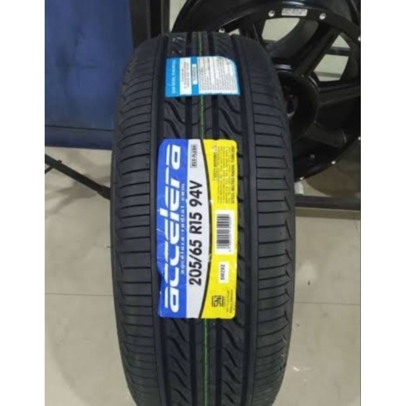 ban mobil R15 205/65 R15 Accelera