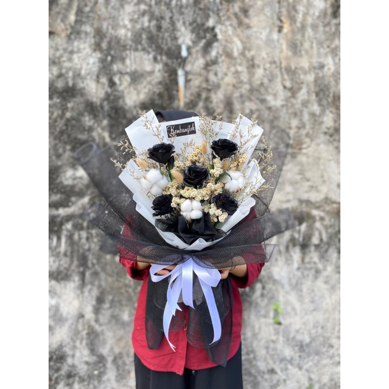 bouquet black polynet for boy graduation birthday anniversary gift mawar hitam