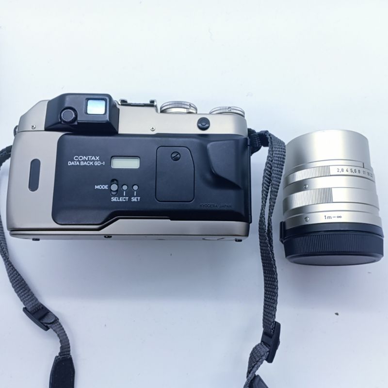 Kamera analog Contax G1  2 lensa  dan flash