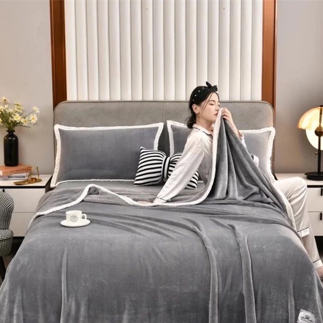 Selimut Bulu Dewasa Tebal Polos 150x200