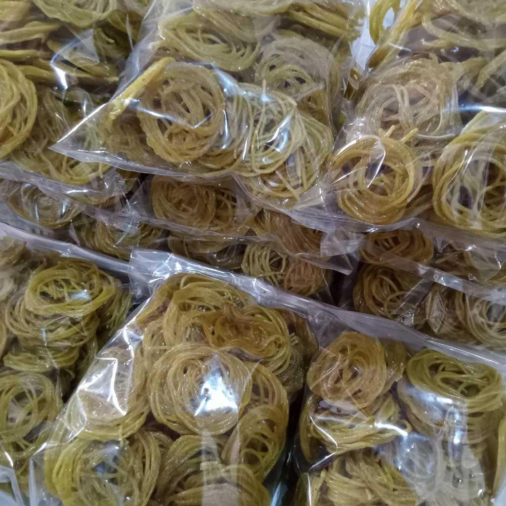 

Nycyta Home Kerupuk Mie Kuning Mentah 250Gr