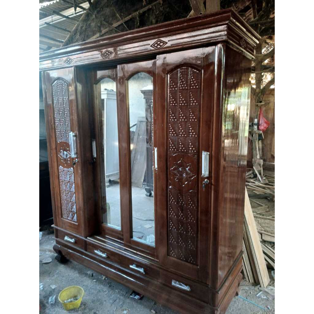 lemari pakaian 4 pintu  sliding dengan 2 cermin ful asli jati tua