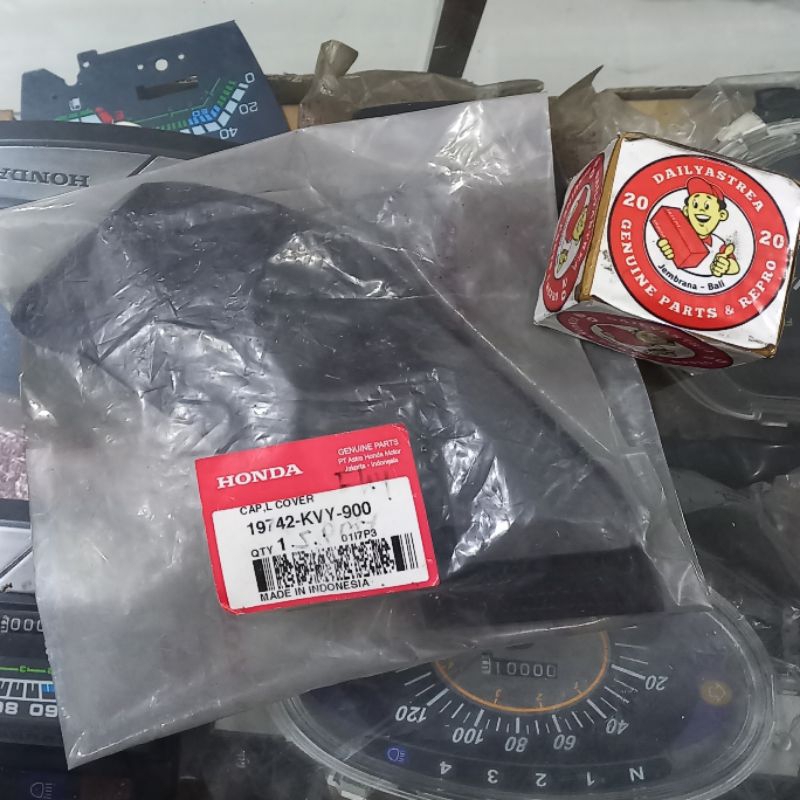 CAP L COVER TUTUP BAK MESIN CVT HONDA BEAT SCOOPY KARBU ORIGINAL ORI 19742-KVY-900