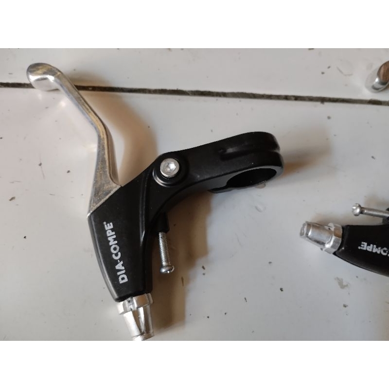 handle rem sepeda alloy sepasang dia compe