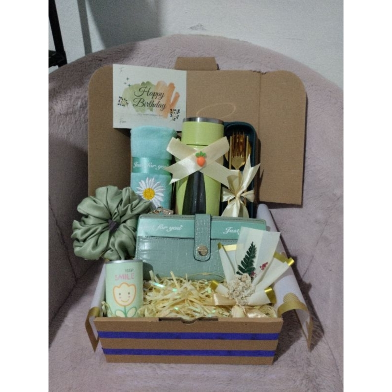 

Hampers Green Lovers Kado Ultah Istri Kado Ibu Kado Ultah Wanita Special