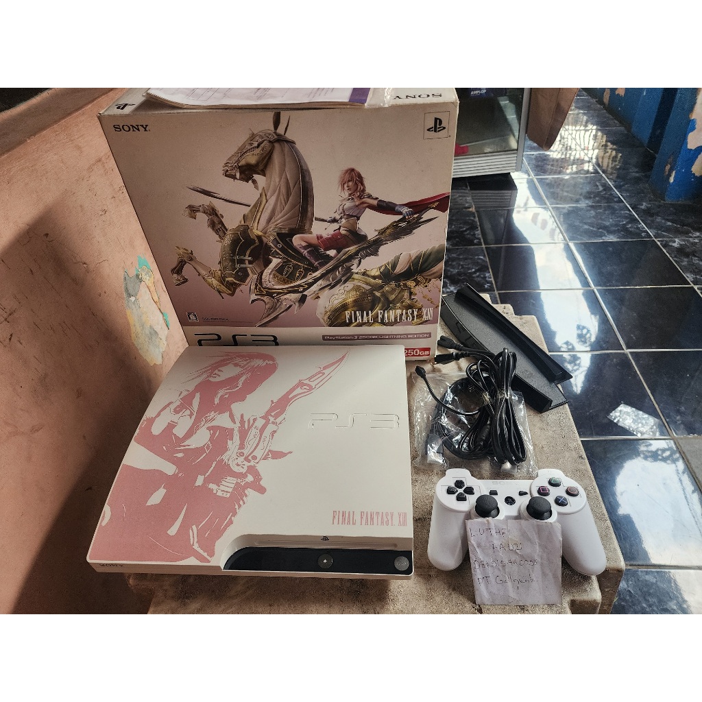 PlayStation PS 3 PS3 Slim Final Fantasy XIII Limited Edition Fullset 00