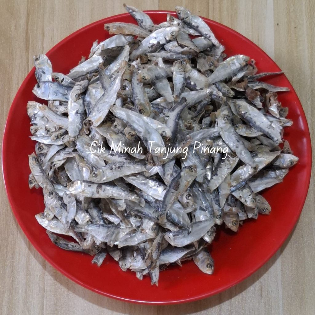 

Ikan Bilis Teri Labak/Lambak Kering Ukuran sedang| Ukuran Kemasan 500 gr dan 250 gr | Dari Tanjung Pinang