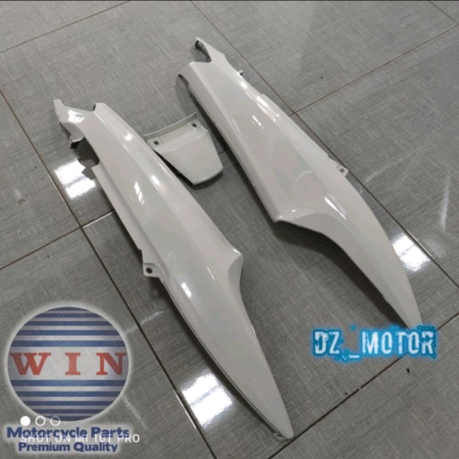 WIN Cover Body Belakang Mio Smile Putih