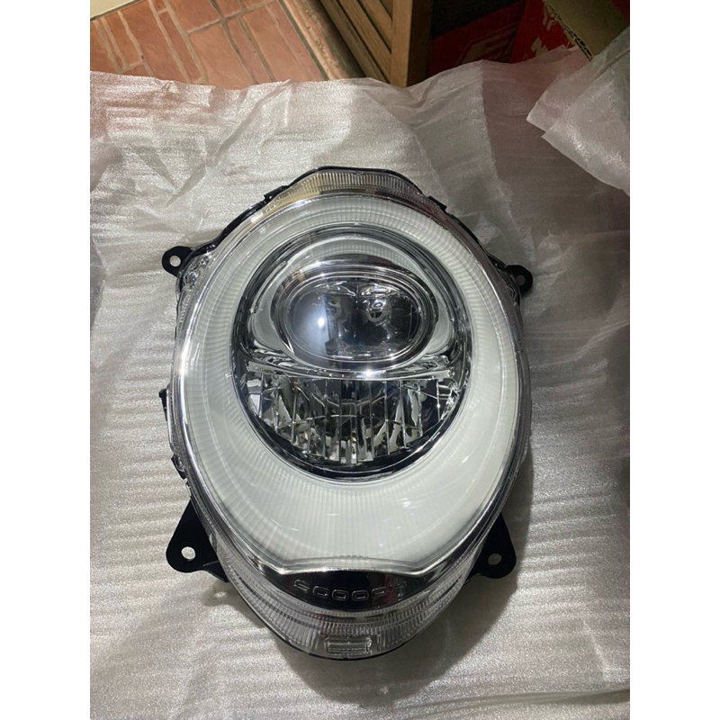lampu depan scoopy 2020-2024