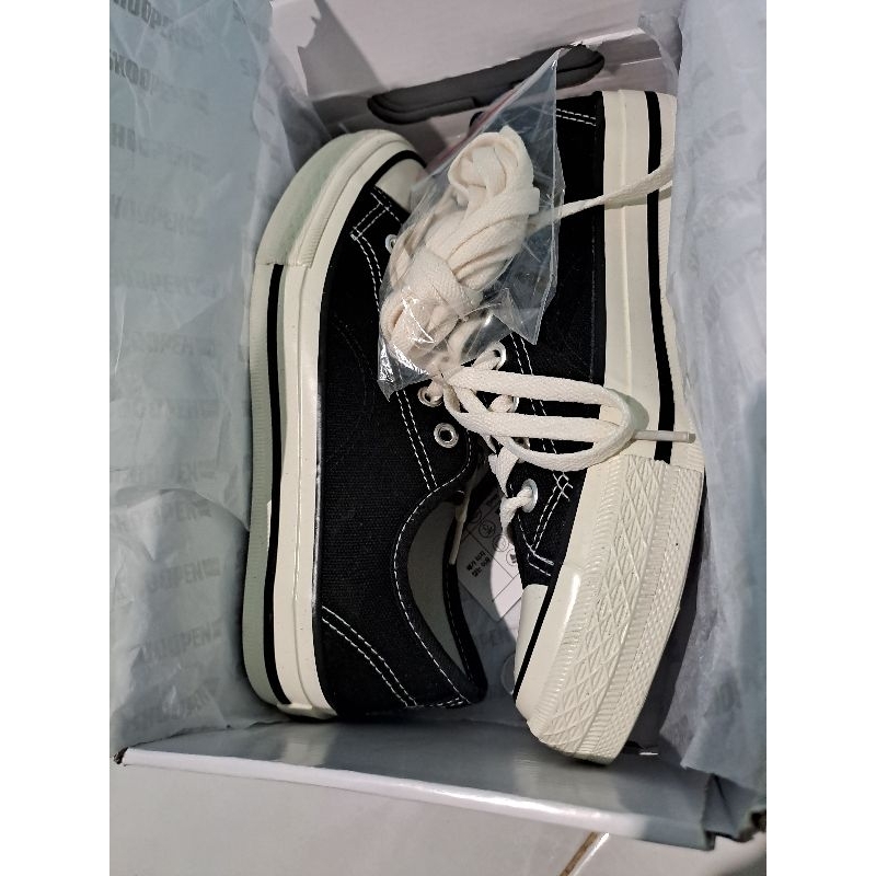Sepatu Shoopen Hitam