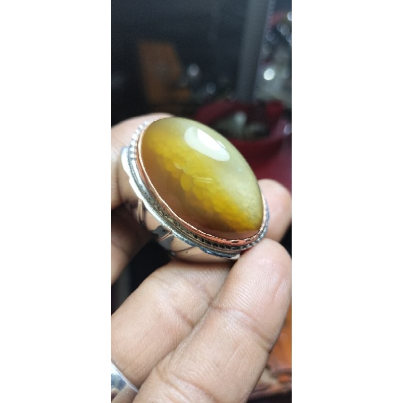 Cincin batu pandan babon
