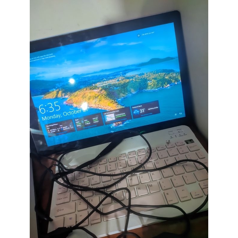 laptop touchscrean bekas avita