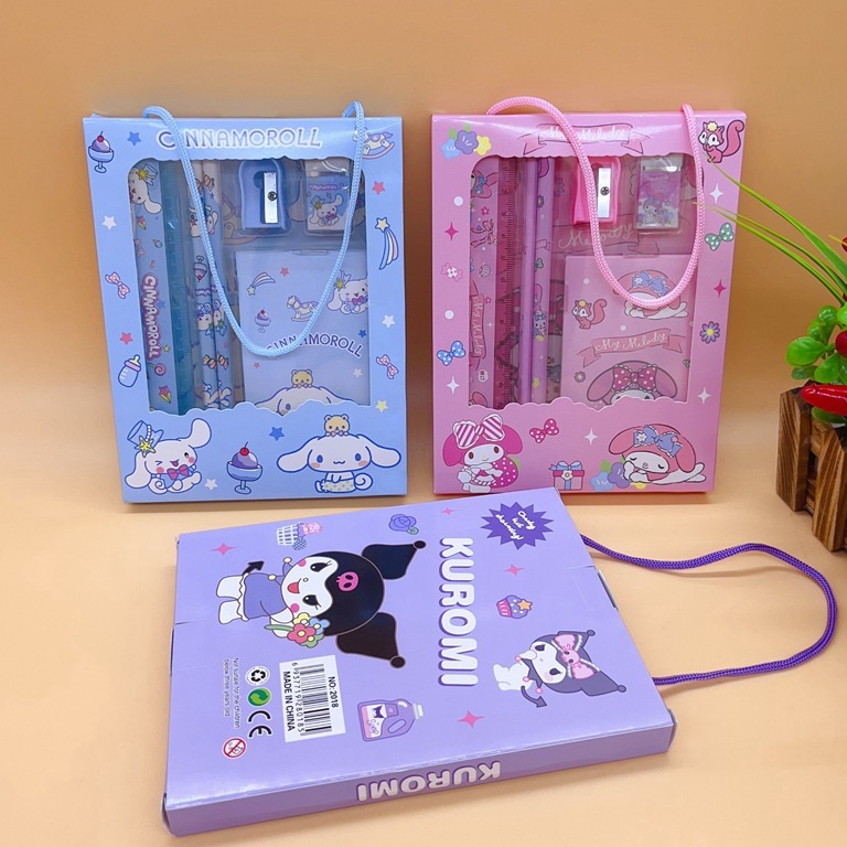 

Grosir Puas Gift set Alat Tulis Sekolah 6 in 1 sanrio Alat Tulis Pensil Sanrio kuromi melody chinamorol SET ALAT TULIS 6 IN 1 MOTIF SANRIO ATK Set