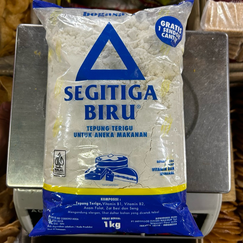 

Tepung Terigu Segitiga Biru Kemasan Bening 1 Kg ecer 1 pcs