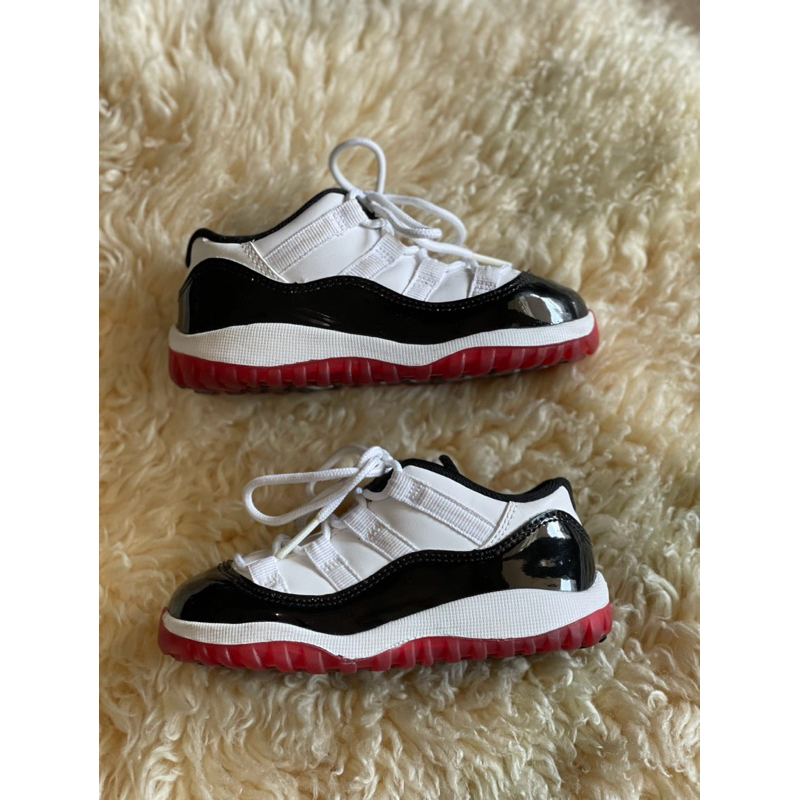 PRELOVED sepatu toddler jordan 11 retro ORI