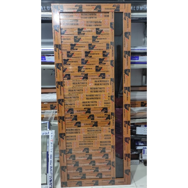 Pintu Aluminium Motif Kayu