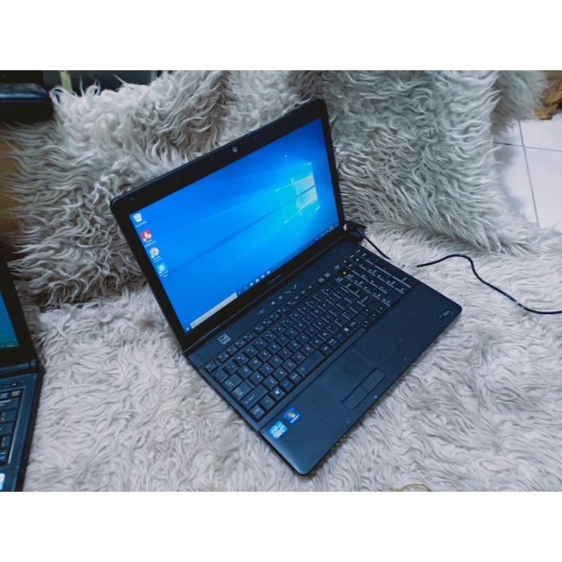 Laptop Toshiba Dynabook Satelite B552 Ram 8gb HDD 320gb core i5 gen3 Siap pakai