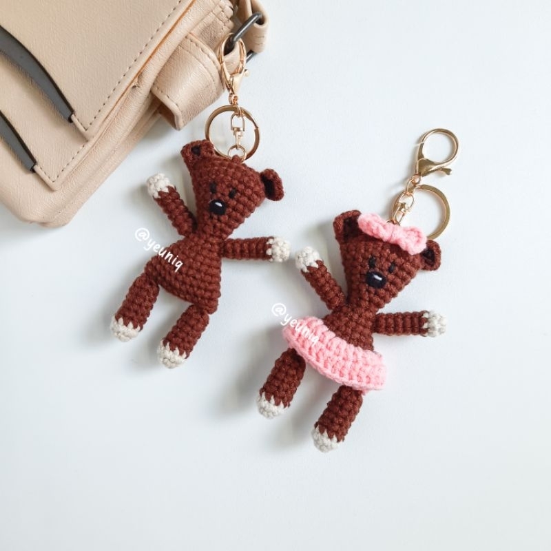 Mr. Bean's Teddy Bear 12 cm Milk Cotton Amigurumi Couple Bag Charm | Boneka Rajut by YEUNIQ