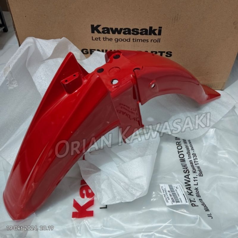 Spakbor depan kawasaki kaze r old warna merah original