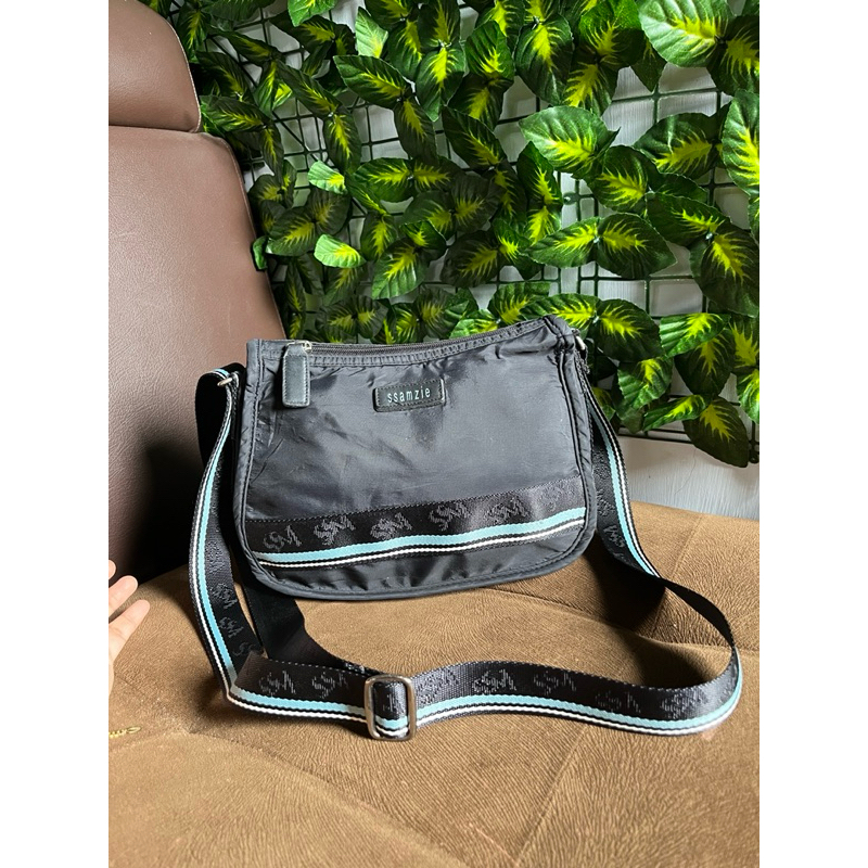 pl Ssamzie sling bag
