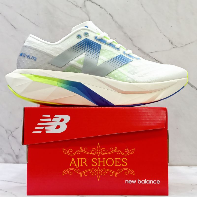 SEPATU NEW BALANCE FUELCELL SC ELITE V4