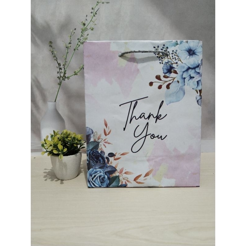 

PAPERBAG AESTHETIC 20X10X25/PAPERBAG SOUVENIR