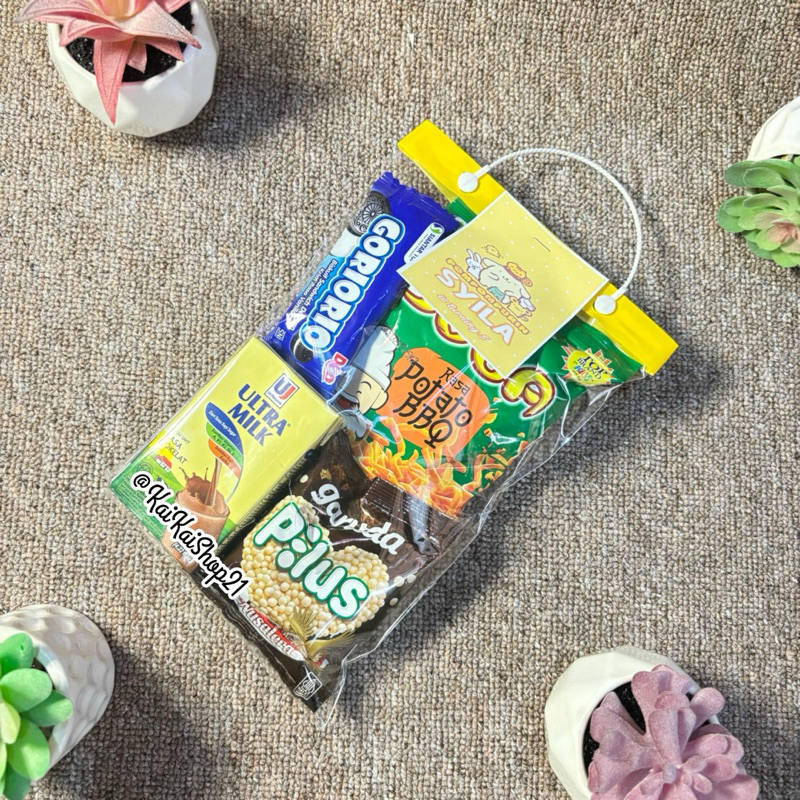 

Hampers Snack Kemasan Plastik Pita (FREE KARTU UCAPAN)